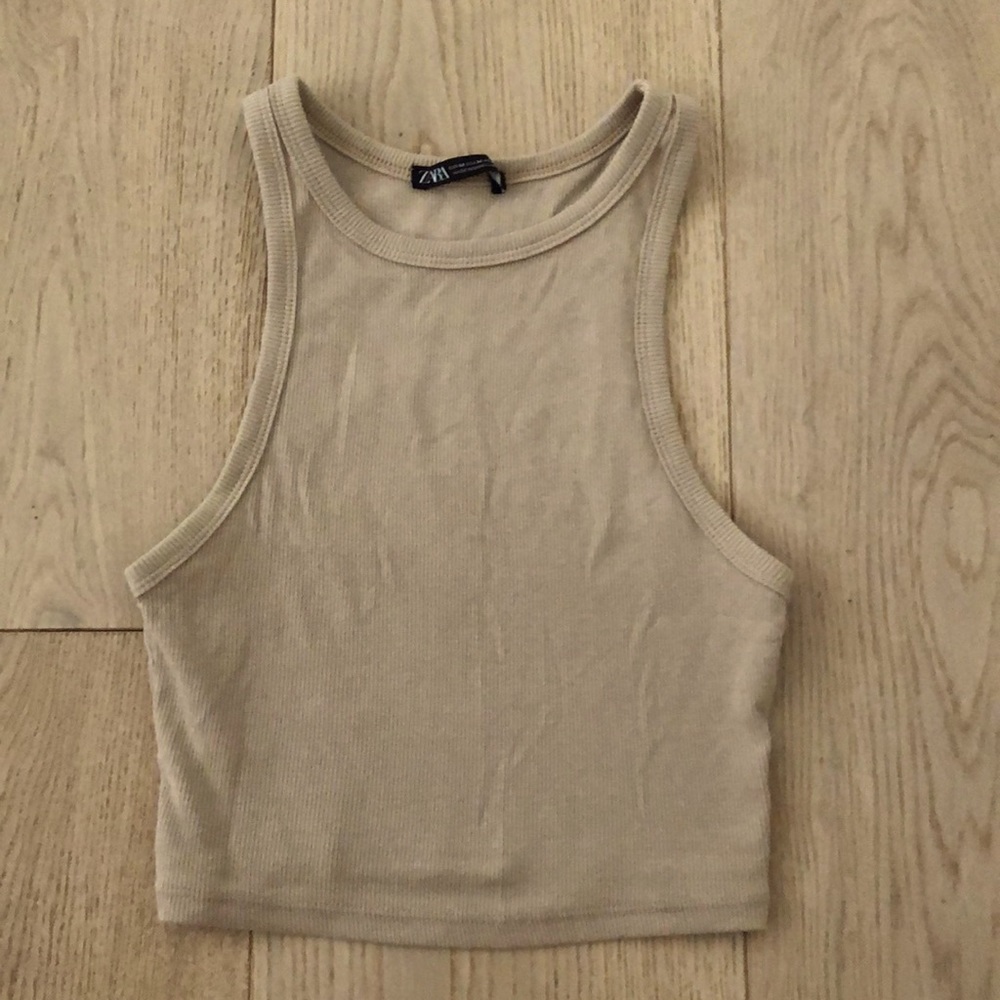 Cropped ribbed tank top. Pairs well with anything.